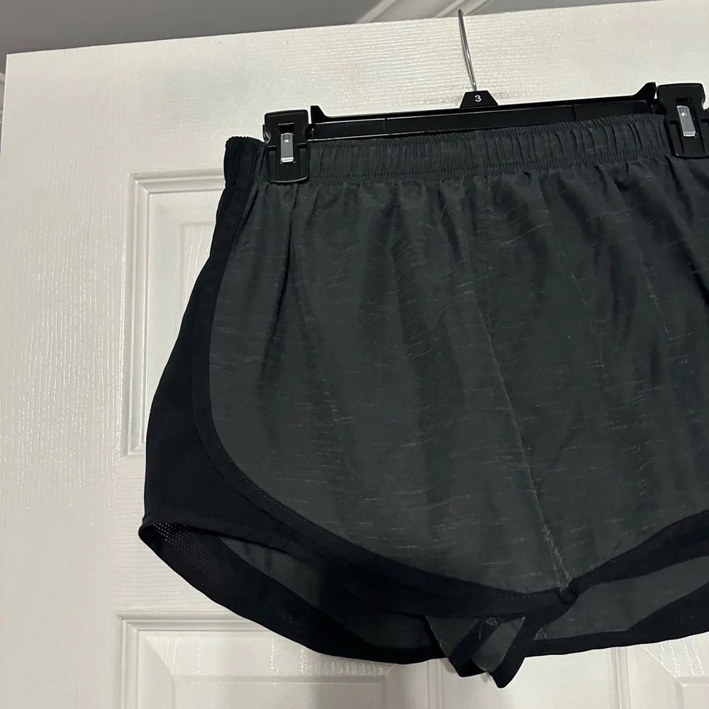 Nike Dri Fit Women's Athletic Running Shorts - Picture 2 of 11